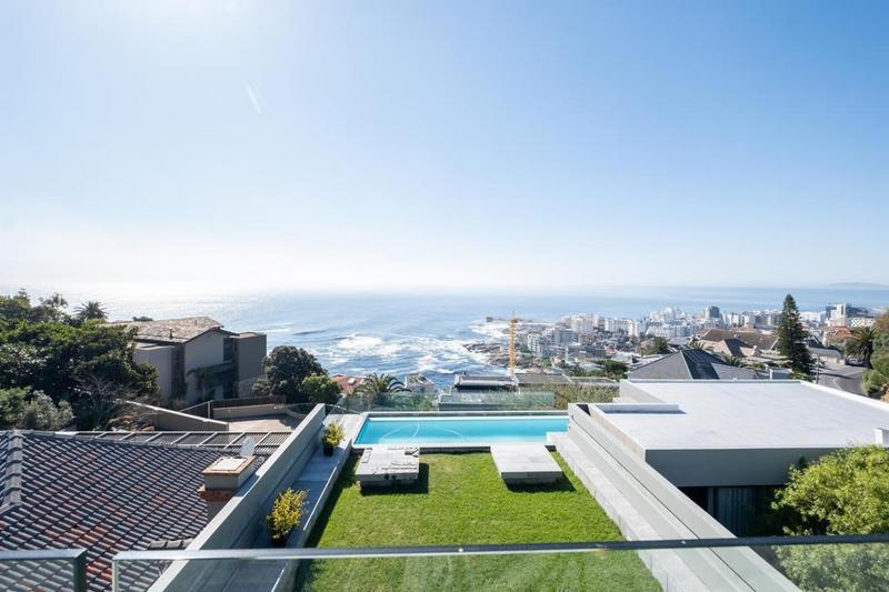 7 Bedroom Property for Sale in Bantry Bay Western Cape